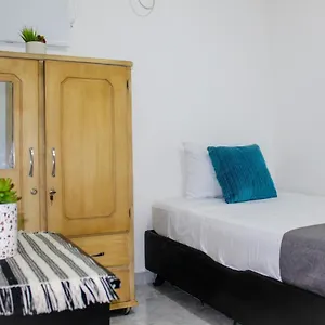  Pensión Poblado Colombia